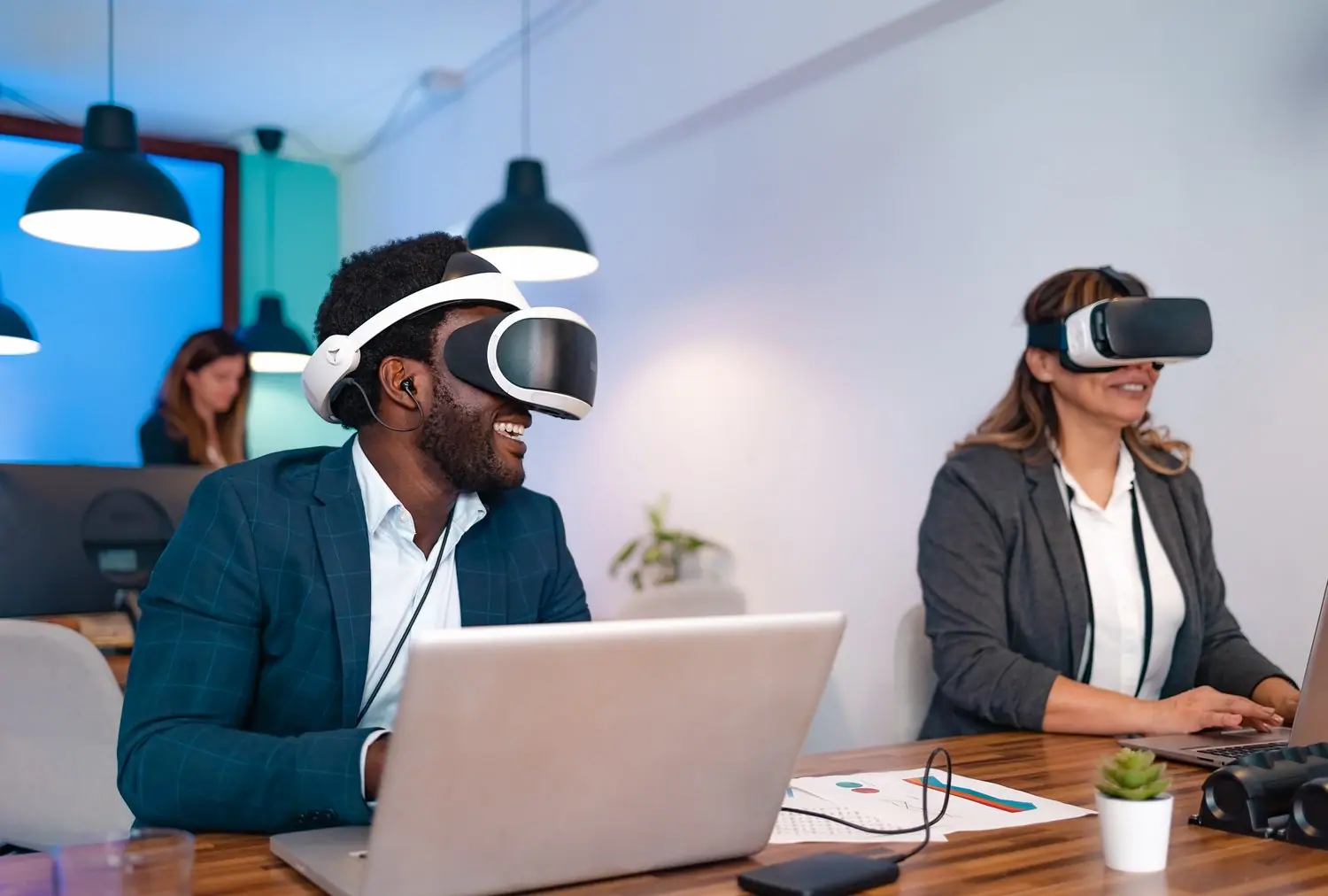 Trendy w extended reality 2024 - VR/AR w miejscu pracy (Trendy)